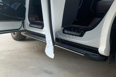 Audi Q5L (18-) штатные пороги (подножки) боковые